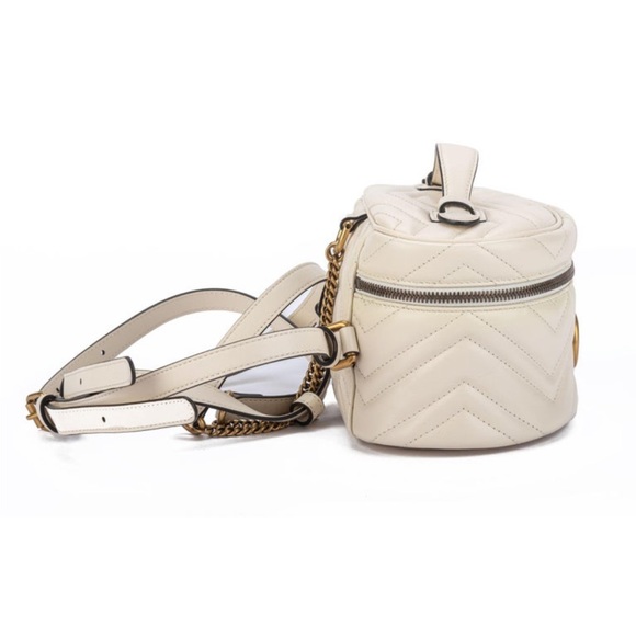 GUCCI Calfskin Matelasse Mini GG Marmont Round Backpack - Picture 4 of 16
